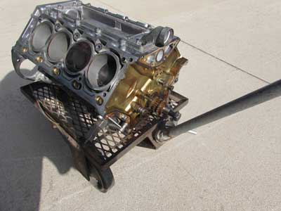 BMW 4.8L V8 N62N Engine Block Assembly for Rebuild or Parts (Crankshaft, Pistons, and Rods) 11110396206 550i 650i5